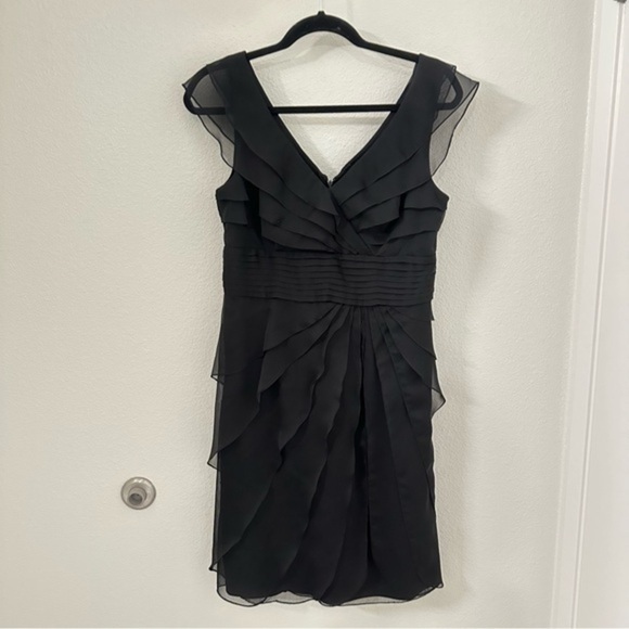 Adrianna Papell Dress Size 8P Black Cocktail Ruffle Pleat Lightweight Chiffon - Picture 2 of 5